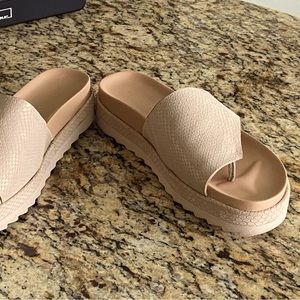 Donald Pliner sandals